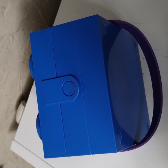 2018 Blue Lego Block Storage Case With Strap - Picture 5 of 7